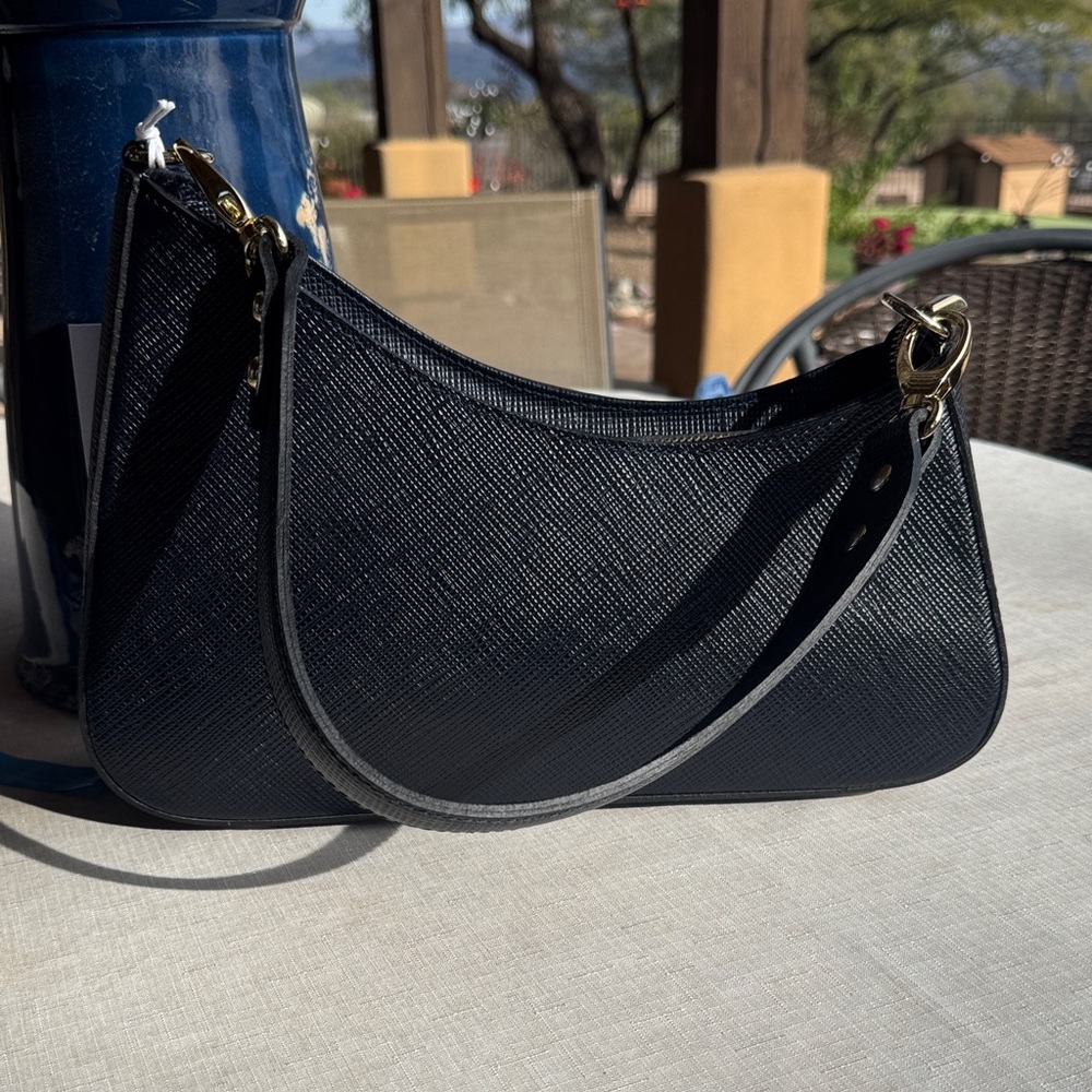 Italian leather Anna Paola navy Women's Shoulder Bag NWT